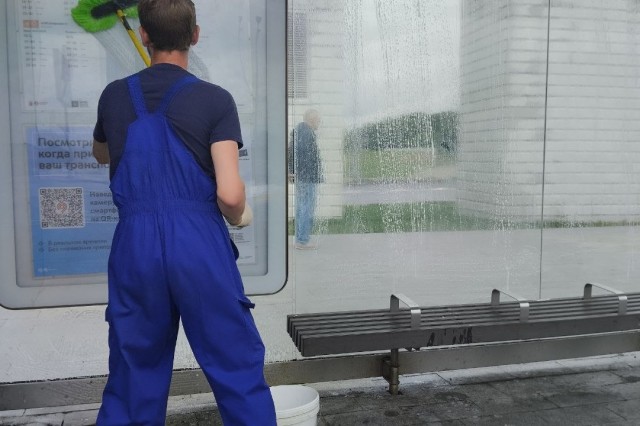 44 года – средний возраст работающих по найму россиян 44 года – средний возраст работающих по найму россиян