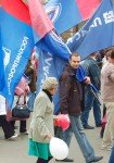 Заместитель председателя профсоюзного комитета ОАО "Пластик" Вячеслав Финагин  и другие участники демонстрации