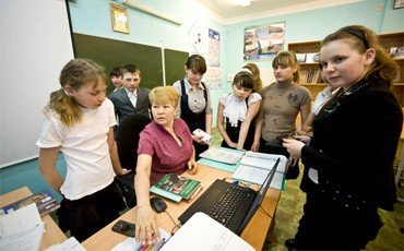 Учителям нашли карьеру