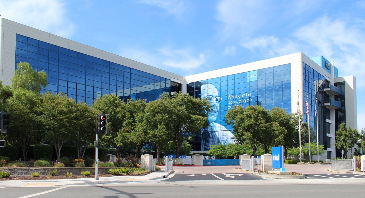  Intel планирует сократить персонал дата-центров