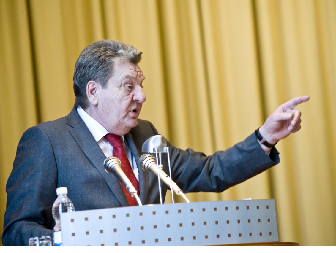 Глава профсоюза жизнеобеспечения рассказал в ГД о проблемах электротранспорта