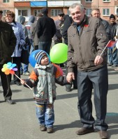 С внуком на Праздник Весны и Труда