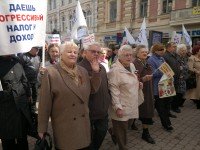 Ветераны Горьковского автомобильного завода на Первомайской демонстрации