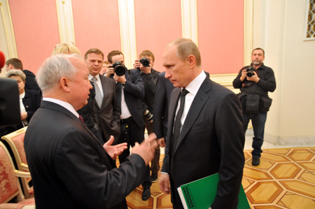 Анатолий Назейкин и Владимир Путин. Москва. Дом Правительства РФ. 29 декабря 2010 года