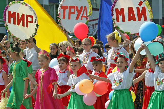 Первомай: угадай страну по фотографии