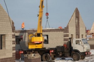 Россиянам продолжают активно обещать доступное жилье