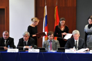 В ЦФО подписали Соглашение по регулированию социально-трудовых отношений на 2011-2013 годы