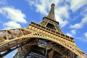 Эйфелева башня закрылась из-за забастовки
