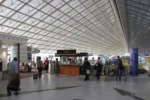 Французские аэропорты парализованы забастовками