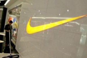 Просто заплати это. Nike выплачивает миллион рабочим за переработки