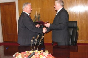 ФНПР и Конфедерация свободных профсоюзов Латвии подписали Договор о сотрудничестве