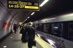 В Лондоне бастуют служащие Хитроу-экспресс