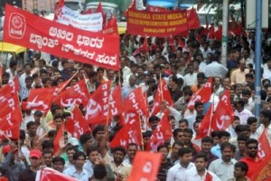 Многомиллионная забастовка парализовала Индию