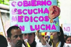 Парагвайские медработники начали национальную забастовку во время эпидемии