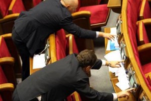 Депутатам не хватает средств