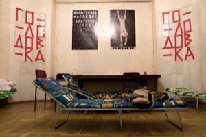 В России стартовала шестая голодовка родителей