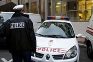 Во Франции прошла акция солидарности полицейских