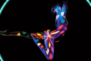 Танцовщицы Crazy Horse добились повышения зарплат забастовкой