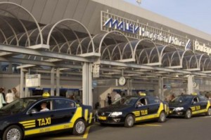 Будапештские таксисты обещают перекрыть движение из-за жестких мер в их адрес