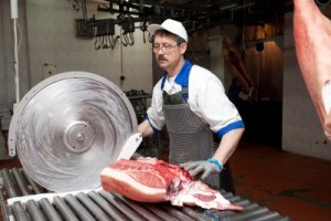 Агрофирма «Ариант» платила работникам ниже МРОТ