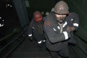 Губернатор Иркутской области обязал выплатить зарплату шахтерам