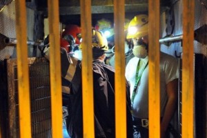 Итальянские шахтеры взяли 350 кило взрывчатки и забаррикадировались в шахте