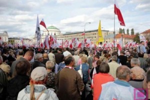 Поляки протестуют против пенсионной реформы
