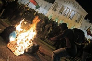 Акцией протеста ответили португальцы на беспрецедентное повышение налогов