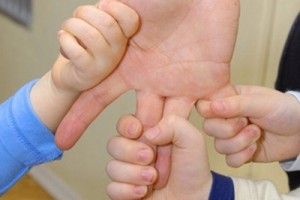 Профсоюзы Черногории хотят сократить стаж для выхода на пенсию многодетных матерей