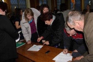 Работники агрофирмы «Вельская» намерены дойти до Путина