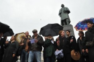 Театр Гоголя разрушен, актеры - без работы