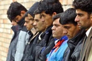 Число легальных трудовых мигрантов в Москве сокращается