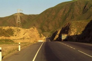 Рабочие «Киргизгаза» перекрыли трассу Бишкек-Ош