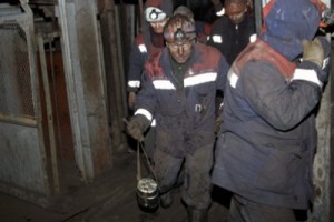 Из-под завала на шахте «Северная» спасен горняк