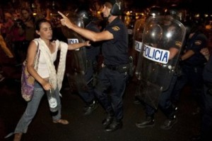 В Мадриде прошли массовые столкновения демонстрантов с полицией