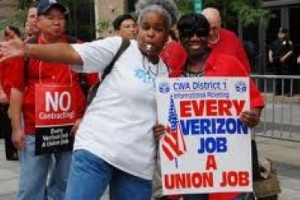 Бастуют работники американского телекома