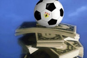 Испанские футболисты возвращаются на поле