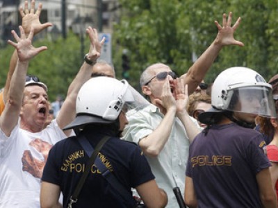 В Афинах проходит репетиция всеобщей забастовки 5 октября