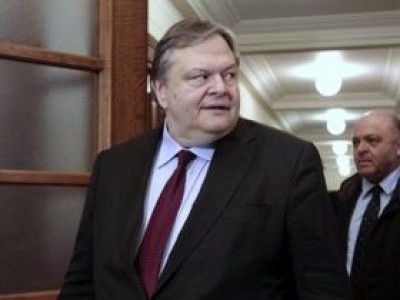 Йогурт для министра финансов и помидоры для Собчак