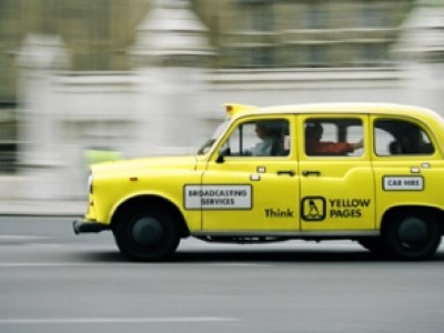 Голая забастовка таксистов как символ нищеты