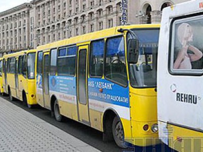 Львов: водители маршрутных такси требуют увеличения оплаты проезда