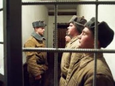За повесткой в военкомат – добровольно-принудительно, под угрозой тюрьмы За повесткой в военкомат – добровольно-принудительно, под угрозой тюрьмы