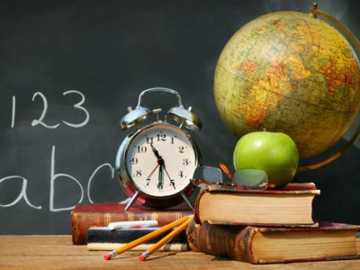 Ограниченно дееспособным запретят работать в школах