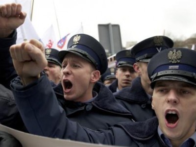 Польская полиция грозит забастовкой на Евро-2012