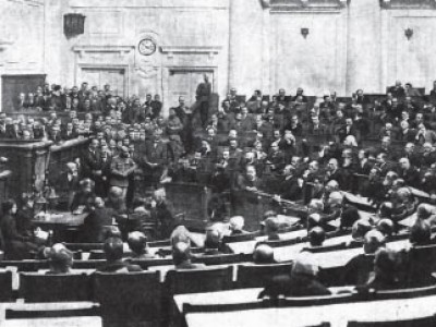 "Праздник российского парламентаризма" введут для "правопреемников СССР"