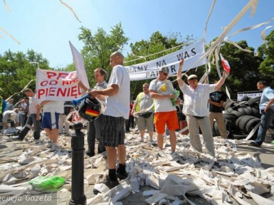 Польские таксисты парализовали Варшаву