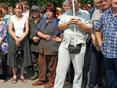 Бывшие работники "Сибтяжмаша" снова выходят на митинг Бывшие работники "Сибтяжмаша" снова выходят на митинг