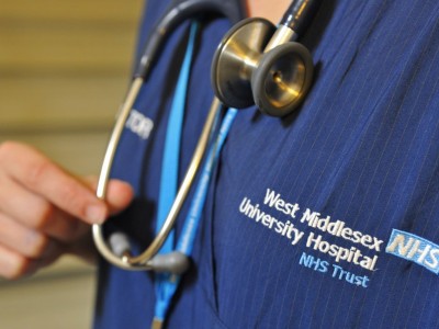 Британские медики объявили забастовку из-за несправедливости пенсионных реформ