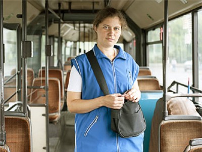 Юристы Федерации профсоюзов Архангельской области добились пересчета зарплаты кондуктора согласно отраслевому соглашению
