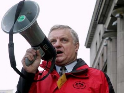 Латвийские профсоюзы могут инициировать сбор подписей за роспуск парламента